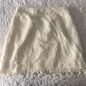 Holster lace skirt